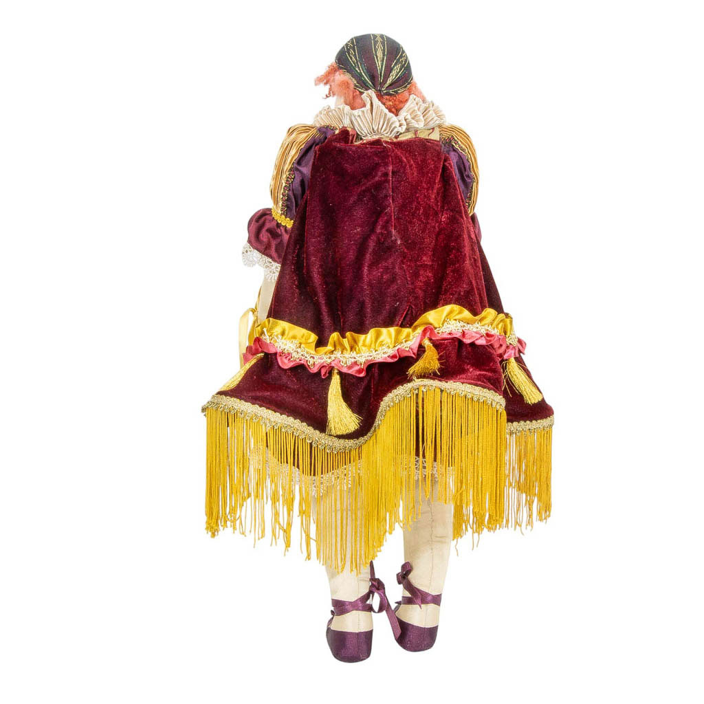 KC 60003 katherine s collection heritage collectible cirque magique lola du rire clown doll yellow burgundy without flowers back Kc 60003 Katherine S Collection Heritage Collectible Cirque Magique Lola Du Rire Clown Doll Yellow Burgundy Without Flowers Back